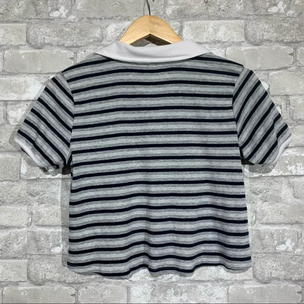 ROXY Y2K STYLE POLO CROP TOP. BLUE AND GRAY STRIPE. SHORT SLEEVE. SIZE MEDIUM. - Picture 2 of 7